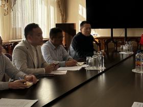 中白欧陪同山东教育代表团访问白俄罗斯国立大学商学院 共筑中白教育合作新桥梁