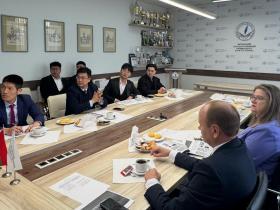 空天信息大学李校长访问维捷布斯克国立大学 深化国际合作并招揽英才 马林博士与石志豪博士陪同